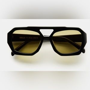 VEHLA RIVER-BLACK/KHAKI Brand New!